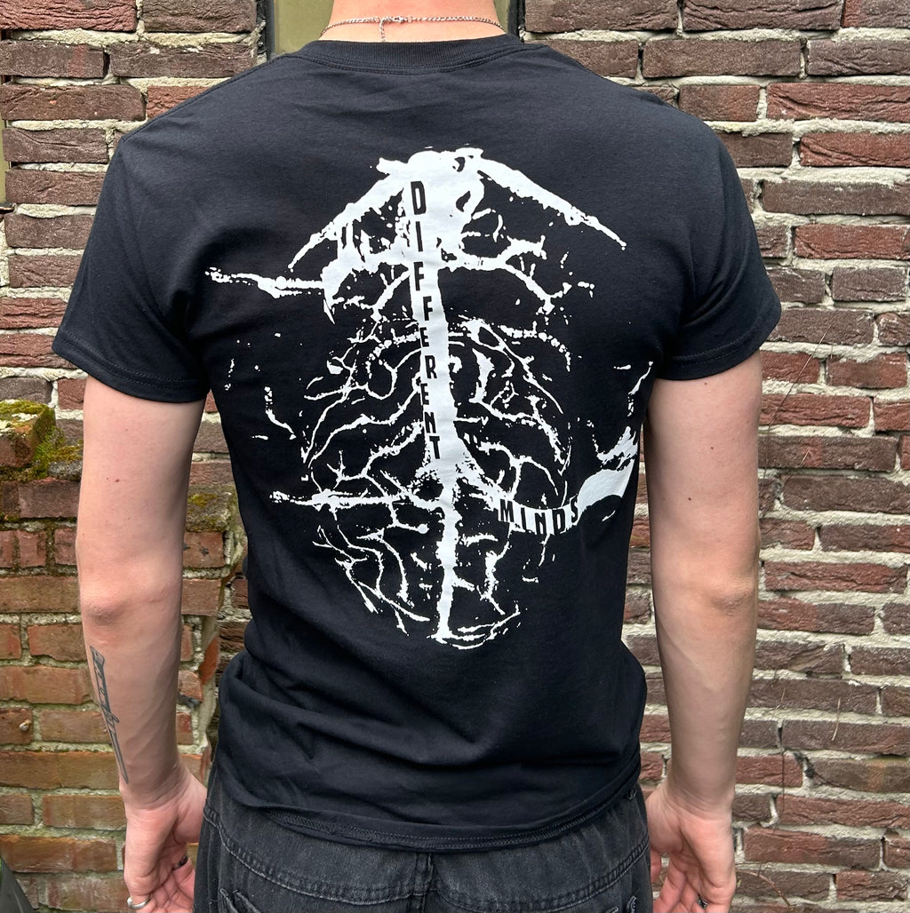 Black Different minds T-shirt